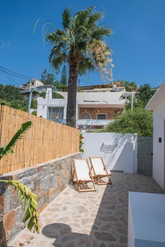 Gioma Garden Villas