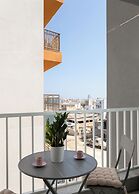 Modern & Central 2 BR Ensuite Retreat