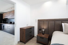Big 2BD Duplex Penthouse & Large Terrace