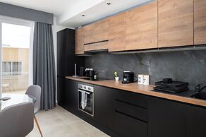 Big 2BD Duplex Penthouse & Large Terrace