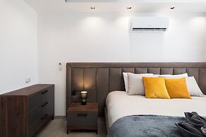 Big 2BD Duplex Penthouse & Large Terrace