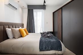 Big 2BD Duplex Penthouse & Large Terrace