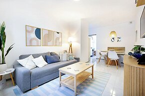 2BR Penthouse with Large Front Terrace