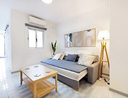 2BR Penthouse with Large Front Terrace