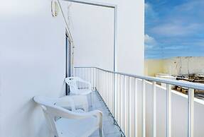 2BR Penthouse with Large Front Terrace