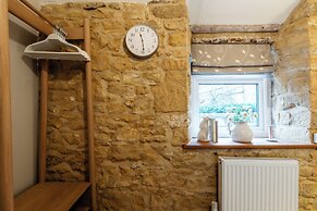 Beautiful 2 BD Cottage in the Cotswolds