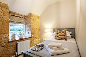 Beautiful 2 BD Cottage in the Cotswolds