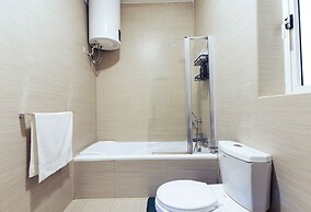 Modern 3BD Apartment with Wide Balcony