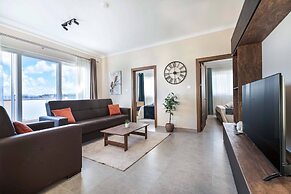 Luxury PH - Terrace & Jacuzzi & Sunbeds