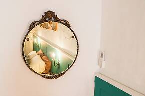 Traditional Maisonette - Yard & Jacuzzi