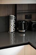 Modern Stylish 2BR APT With 2 Balconies