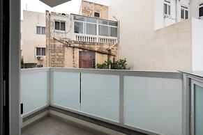 Modern Stylish 2BR APT With 2 Balconies
