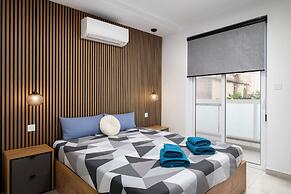 Modern Stylish 2BR APT With 2 Balconies