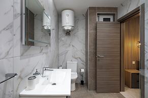 Modern Stylish 2BR APT With 2 Balconies