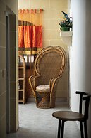 Traditional 2BR - Terrace Country Views