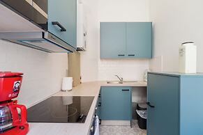 1 Bedroom W Kitchen and Bathroom In Trendy St Gilles