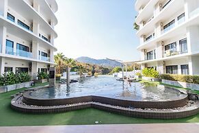 1BR w Pool Gym near Nai Harn C266