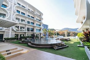 1BR w Pool Gym near Nai Harn C266