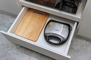 1BR w Pool Gym near Nai Harn C266
