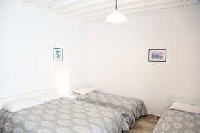 Anais Anais Mykonos