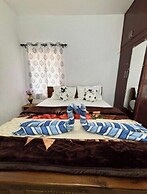 Crown Crest Home Stay