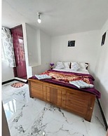 Crown Crest Home Stay