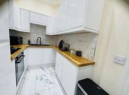 Near Hampden - Parking - Wifi - Sleeps 6