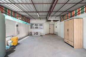 FunnD Mrt lat phrao 5Beds NetflixYouTube
