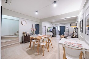 FunnD Mrt lat phrao 5Beds NetflixYouTube
