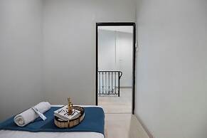FunnD Mrt lat phrao 5Beds NetflixYouTube