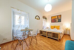 Shalimar House Navona by Ghor