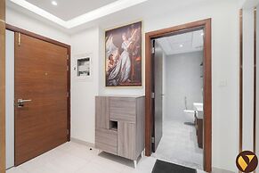 Vogue | Park Gate near World Trade Centre