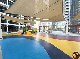 Vogue | Park Gate near World Trade Centre