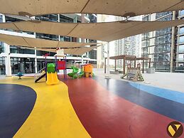 Vogue | Park Gate near World Trade Centre