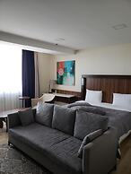 AVENUE PARK HOTEL