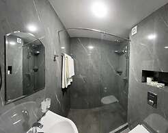 AVENUE PARK HOTEL