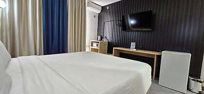 AVENUE PARK HOTEL