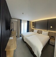 AVENUE PARK HOTEL