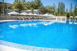 AVENUE PARK HOTEL