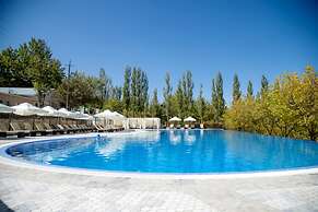 AVENUE PARK HOTEL