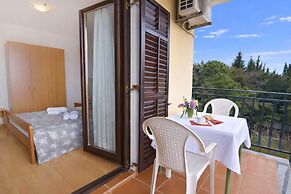 Apartment With Pool Near Umag