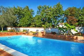 Apartment With Pool Near Umag