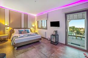 7br Luxury Villa - Pool, Garden & Parking
