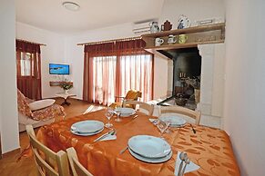 Apartment With Pool Near Kanegra Beach
