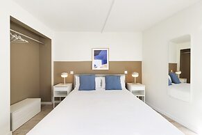 Lisbon Oriente Suites by Olala Homes