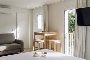 Lisbon Oriente Suites by Olala Homes