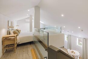 Lisbon Oriente Suites by Olala Homes
