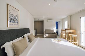 Lisbon Oriente Suites by Olala Homes