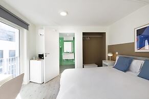 Lisbon Oriente Suites by Olala Homes