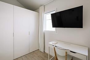 Lisbon Oriente Suites by Olala Homes